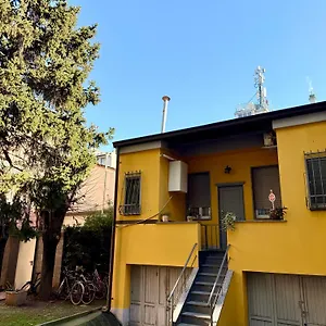 Gionas - Casa Indipendente In Zona Strategica Hébergement de vacances Milan